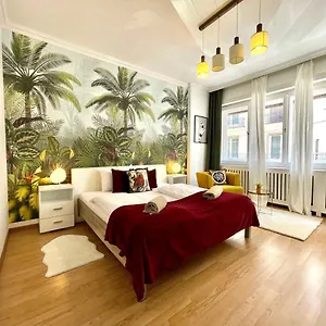 https://riverside-panoramic-apartment.inbudapesthotels.com